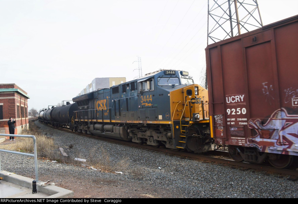CSX 3444 passing the old CNJ Station